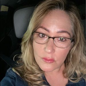 Meet your Posher, Araceli